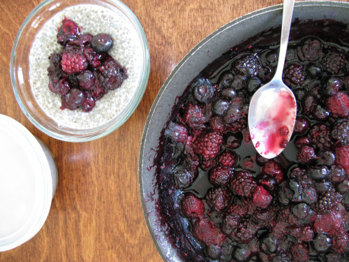 Cooked berries and Chia Pudding